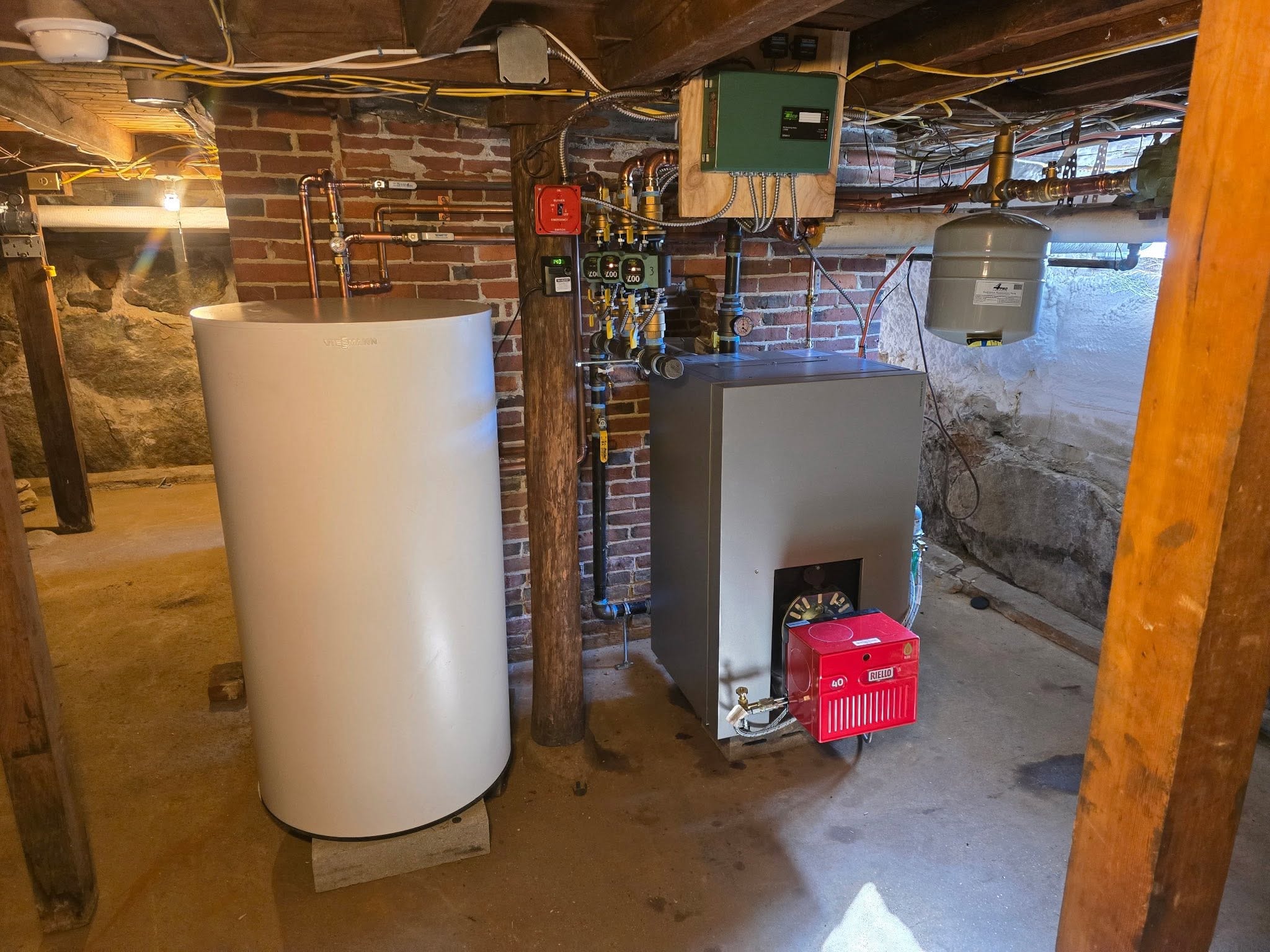 Viessmann boiler and Riello oil burner installation in a basement